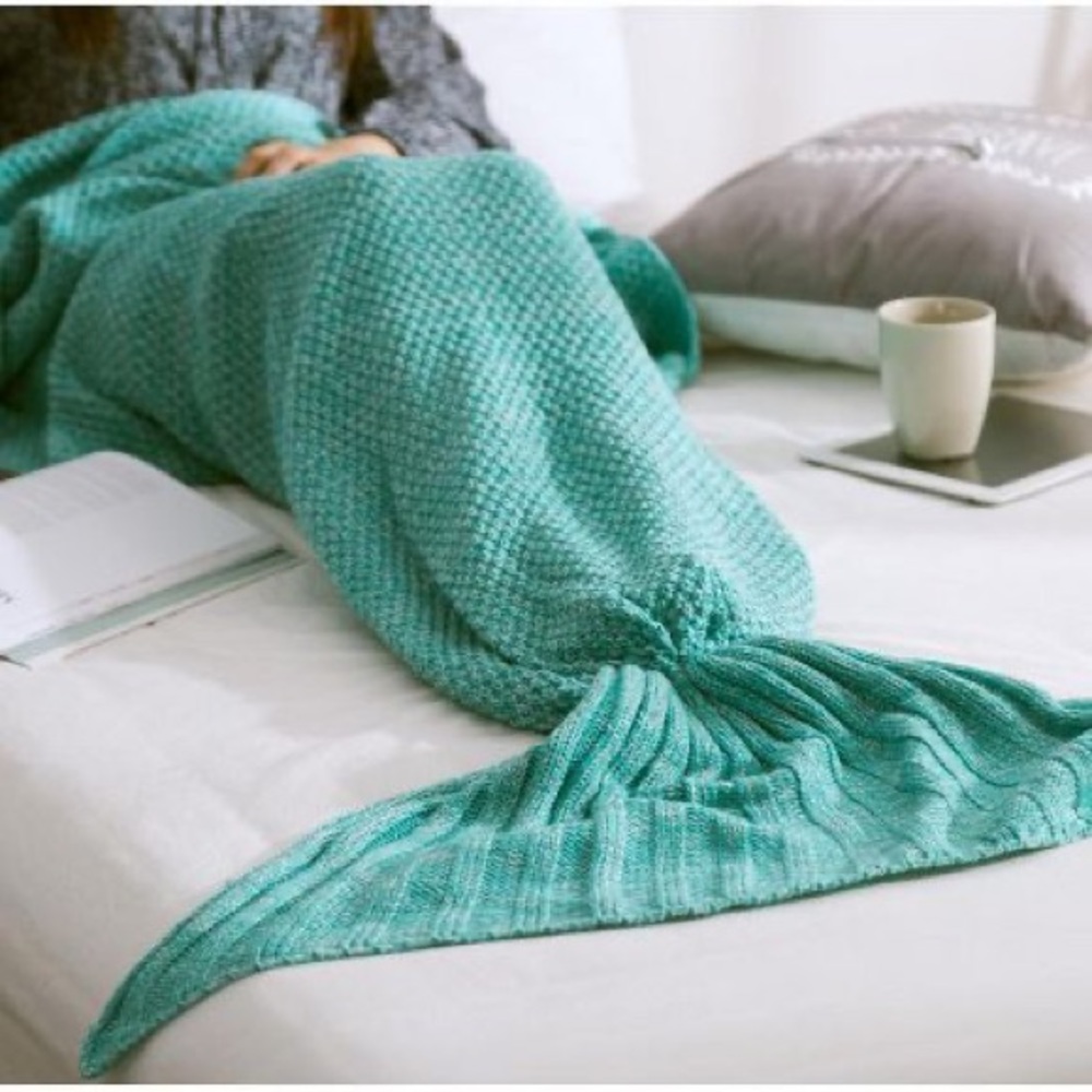 New in packaging, teal mermaid tail blanket